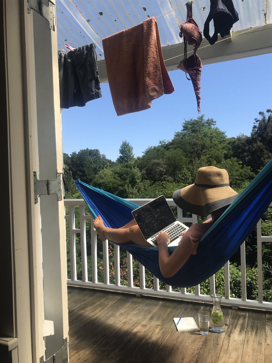 „Finding a job is a full time job“ - Only the office seems to be a bit more relaxed. 🌞
<a href="/CharityNorman1/">Charity Norman</a>