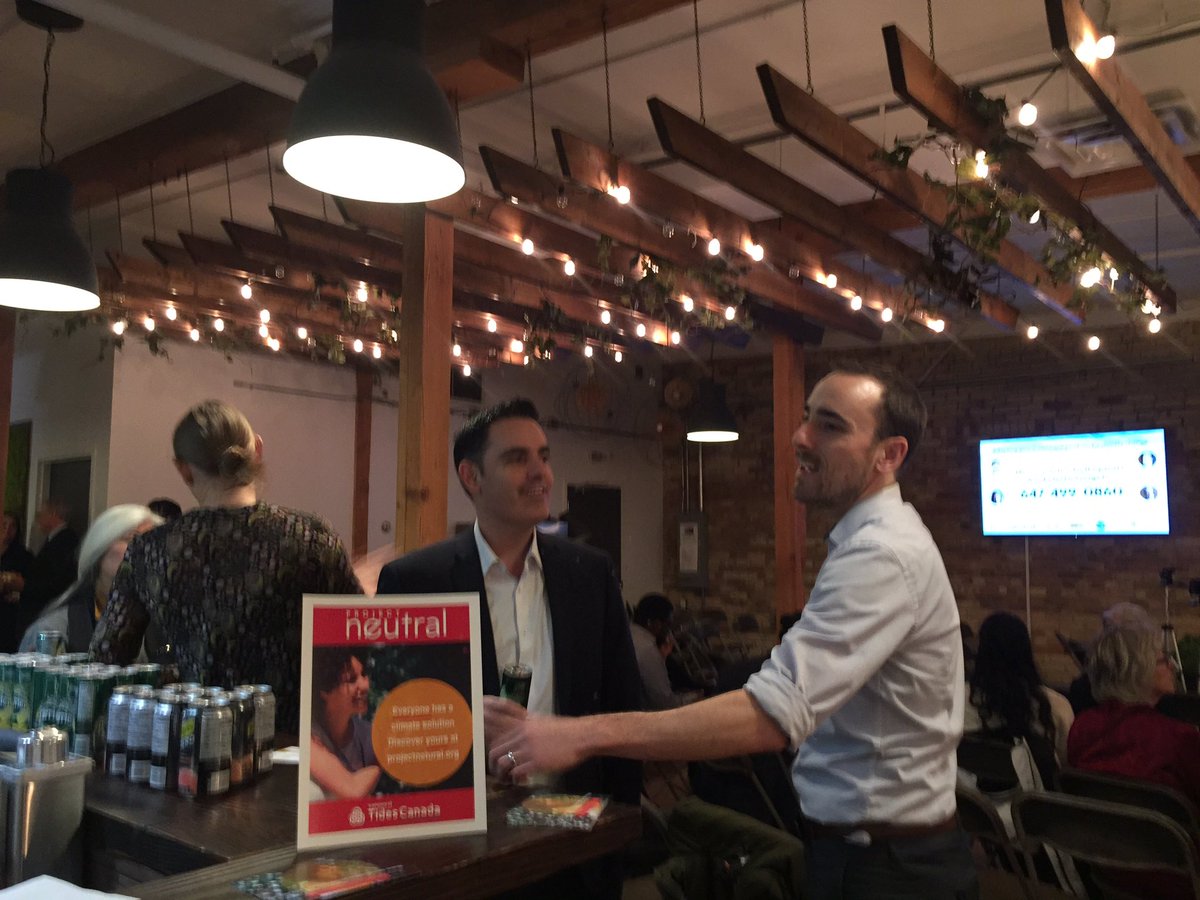 The crowd is gathering <a href="/CoPowerInc/">CoPower</a> to find our how to protect your #investments from #climaterisk. Can’t join in person? The free webinar starts at 6:30 Register: copower.me/en/event-adapt…