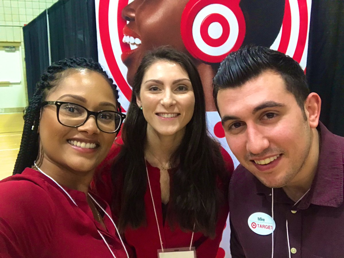 Nothing like a selfie with the campus team at the @Bryant Career Fair! <a href="/bryant/">al.b</a>career @mikelucena1 <a href="/PerrottiTori/">tperrotti</a> <a href="/GregPare1/">Greg Pare</a>