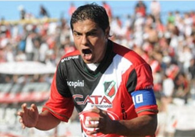 El mejor jugador que vi con la cruzada. Feliz cumple idolo! <a href="/sebastiancoria5/">sebastian coria</a>