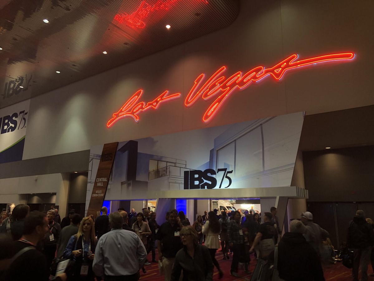 SolutionsKS's tweet photo. Very impressed by the turnout today for the #KBIS2019 and #IBS2019 https://t.co/YCxIykGeqx
