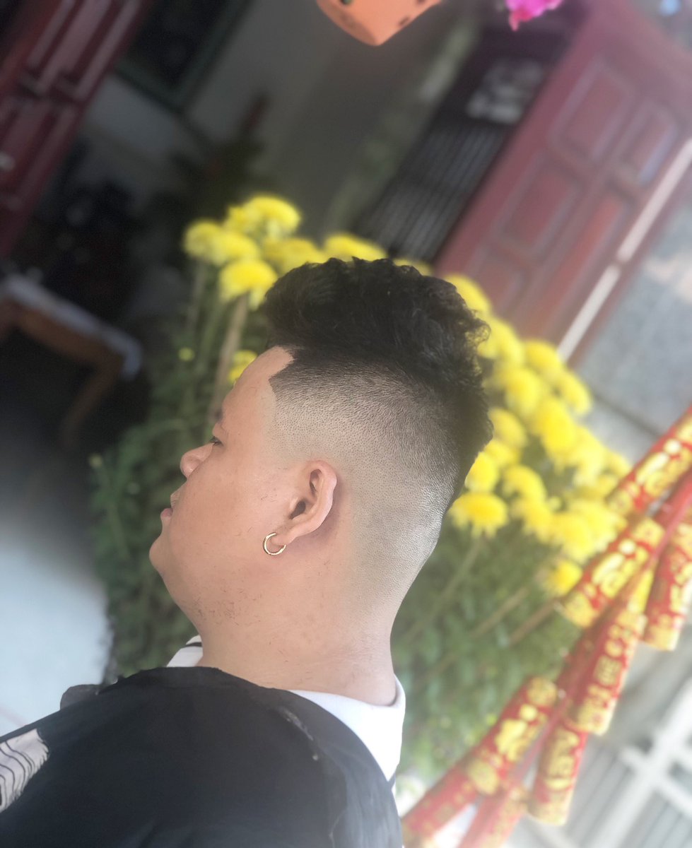 dopenguyen's tweet photo. Hasn’t been a week, but let’s admire how beautiful my home is. Oh and of course I’m NEVER not working. The grind goes where ever I go 🇻🇳 https://t.co/STClQassgN
