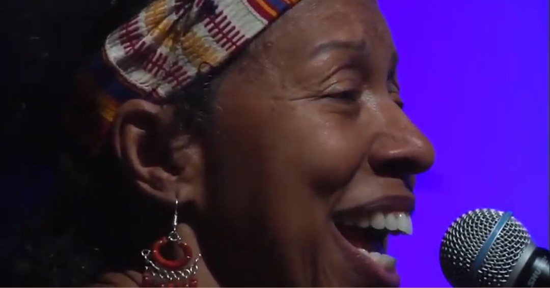 RickieByars's tweet photo. Here's a clip from my show earlier this month at Mile Hi Church in Denver. What a beautiful service and a beautiful team. Thank you all. Can’t wait to come back.
https://t.co/uoYpqF1dME
#RickieByars #Reflections
#AJourneyOfLove #TimeToFlyTour
#TheRelentlessandJoyousQuest https://t.co/KmHe84tWCR