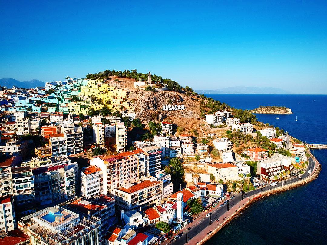metedrone's tweet photo. Kuşadası / Aydın / Türkiye 🇹🇷🛳
#tbt #tbt🔙 #ThrowbackThursday @metedrone #metedrone #türkiye #turkey #kuşadası #ephesus #aegean #cruise #mediterranean #holiday #travel #travelgram #travelphotography #travelgram #travelblogger #drone #drones #dronestagram #droneoftheday @AirVuz https://t.co/TfQCnyJvi0