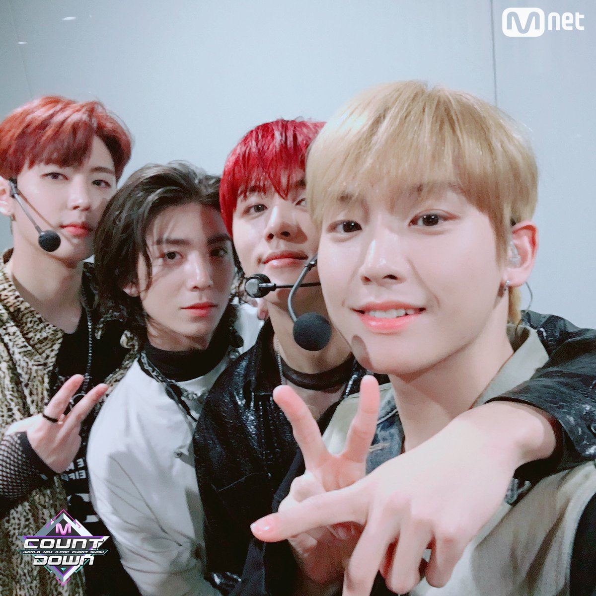 MnetMcountdown's tweet photo. #질렀어 로 글로벌 케이팝 팬들의 마음을 낙낙 두드렸던 #SF9~이 신곡 #예뻐지지마 #엠카 최초공개 무대로 여러분과 만납니다!!! 리즈 갱신 예약하고 무대에 오르는 멤버들과 엠카에서 만나주실거죠? https://t.co/EdNiQCJzc0