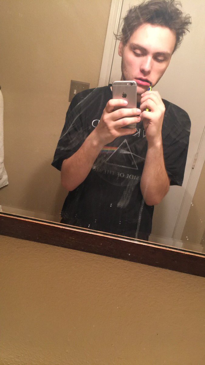 WitheEgg's tweet image. Looked ugly might delete later