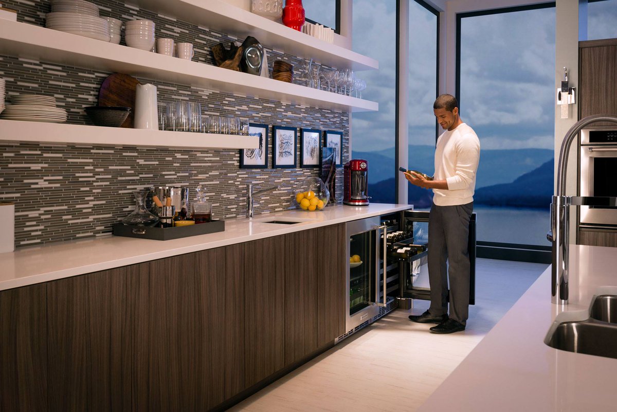 JarvisAppliance's tweet photo. Select the perfect bottle of wine from your KitchenAid® Wine Cellar.

Enjoy two temperature-controlled zones, UV-protected thermal glass doors to prevent premature aging, LED lighting, and over-temp alarm.
https://t.co/Q6nJeqAICH https://t.co/hPMvNzZ9vc