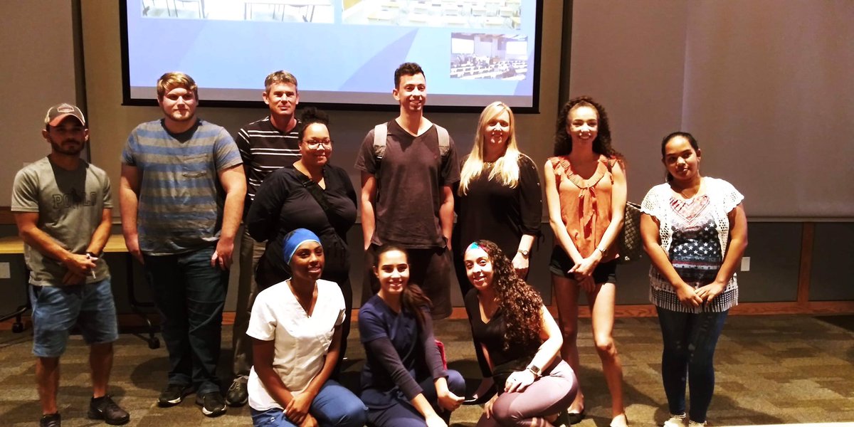 FSWCollege's tweet photo. Critical Thinking Lecture Series: #FSWAlumni Chrissy Mettauer presented "It's Ok: You Didn't Know You Were a Polluter Too!” to our students this evening. #SWFL https://t.co/1RG6Ku6cgK