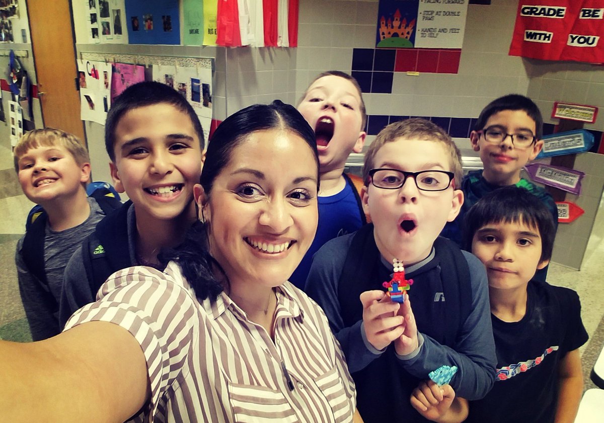 MrsPruenteCCE's tweet image. &quot;Code, Code&quot; ; &quot;Beep, Beep&quot;
Spring Coding Club,  missing 1 coder today,  but we had a great time explored virtual playgrounds &amp;amp; worked w/ Lightbot,  these kids are problem solvers!
#codingatthecastle
#thisismidway
#thisismidway
#coding
#weloveourccekids
@CastlemanCreek