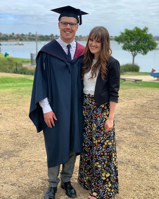 brookevlewis's tweet image. Massive congratulations and a big “I’m so proud of you” to my Brother (in-law) for graduating with his Bachelors of Laws 👨🏼‍🎓 #Deakingrad #deakinuniversity #quackquackquackmrducksworth ift.tt/2txxevL