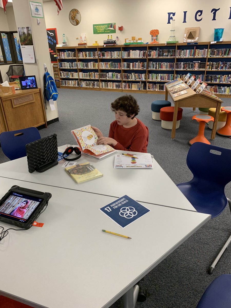 Klovert5th's tweet photo. Students were really engaged in today’s provocation for our #PYPEXHIBITION2019! #InquiryMindset @ibjvancepyp https://t.co/NiCfbyGlAh