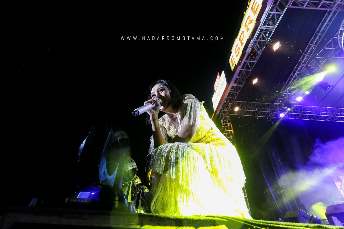 <a href="/ivalola_ilo/">Iva Lola</a> at Konser Espresshow bersama Torabika Kopi Susu Espresso

12 Januari 2019
Lapangan Rampal, Malang

📷: <a href="/ekkyranger/">Reski Nuralam</a> 
#KonserEspresshow #TorabikaKopiSusuEspresso #Torabika #nadapromotama