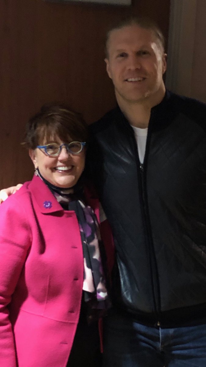 What a pleasure it was to welcome Clay Matthews to <a href="/mfldclinic/">Marshfield Clinic Health System</a> and our Children’s Hospital. Clay was so gracious with his time and was amazing with the kids. A true star on and off the field. #EnrichingLives <a href="/packers/">Green Bay Packers</a>