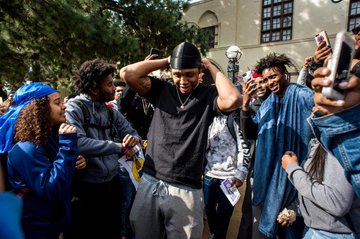 View image on Twitter