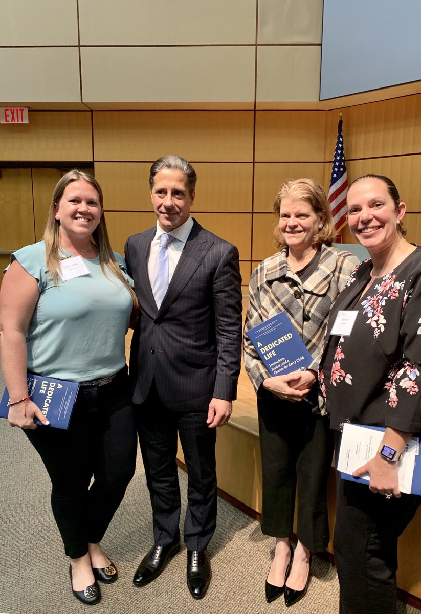 jeanniev02's tweet photo. Tonight’s panel discussion between two great influential minds, David Lawrence Jr. & our very own #SUPERintendent #Inspiring #Optimistic and following your suggestion @MiamiSup #TweetTweet #ECE #BuildAStrongFoundation “Get them early, get them right & Inspire them” @MDCPS_OECP https://t.co/r4CKuOelJt
