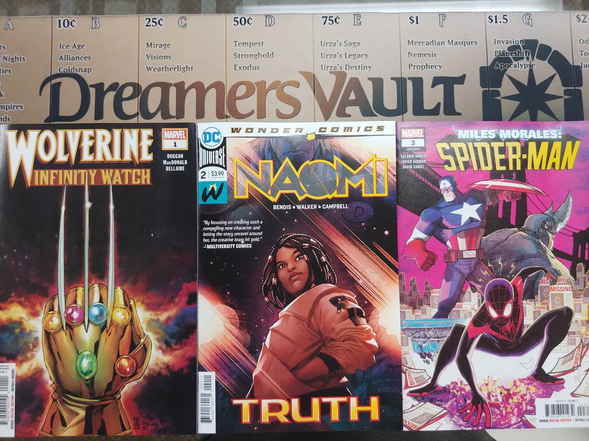 DVGSLP's tweet image. OHH BOY! #NCBD is back and with some heavy hitters! Naomi #2 is FINALLY out, not to mention a new issue of our favorite afro-latino hero Miles Morales, AND if that art of the Infinity Gauntlet doesn't hype you up, nothing will! @Marvel @DCComics #superheroes #comics #ComicBooks