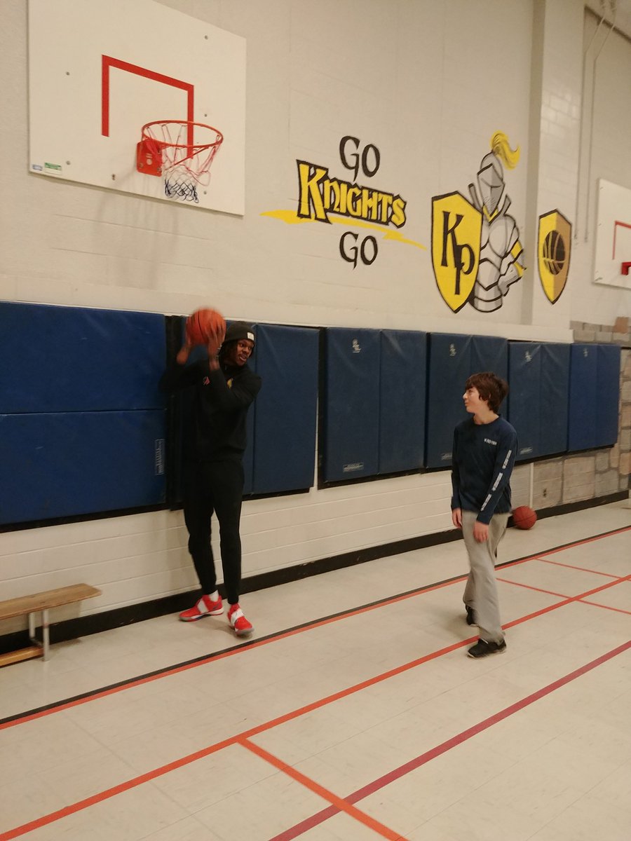 What a privilege it was to have Alex, AJ and Coach E from <a href="/londonlightning/">London Lightning</a> come to <a href="/KnollwoodPark1/">Knollwood Park P.S.</a> to help us improve our basketball skills. #tvdsb