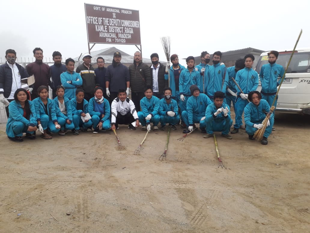 KamleDistrict's tweet photo. Swaach Bharat Abiyaan at Raga. https://t.co/5AKYk32TK9