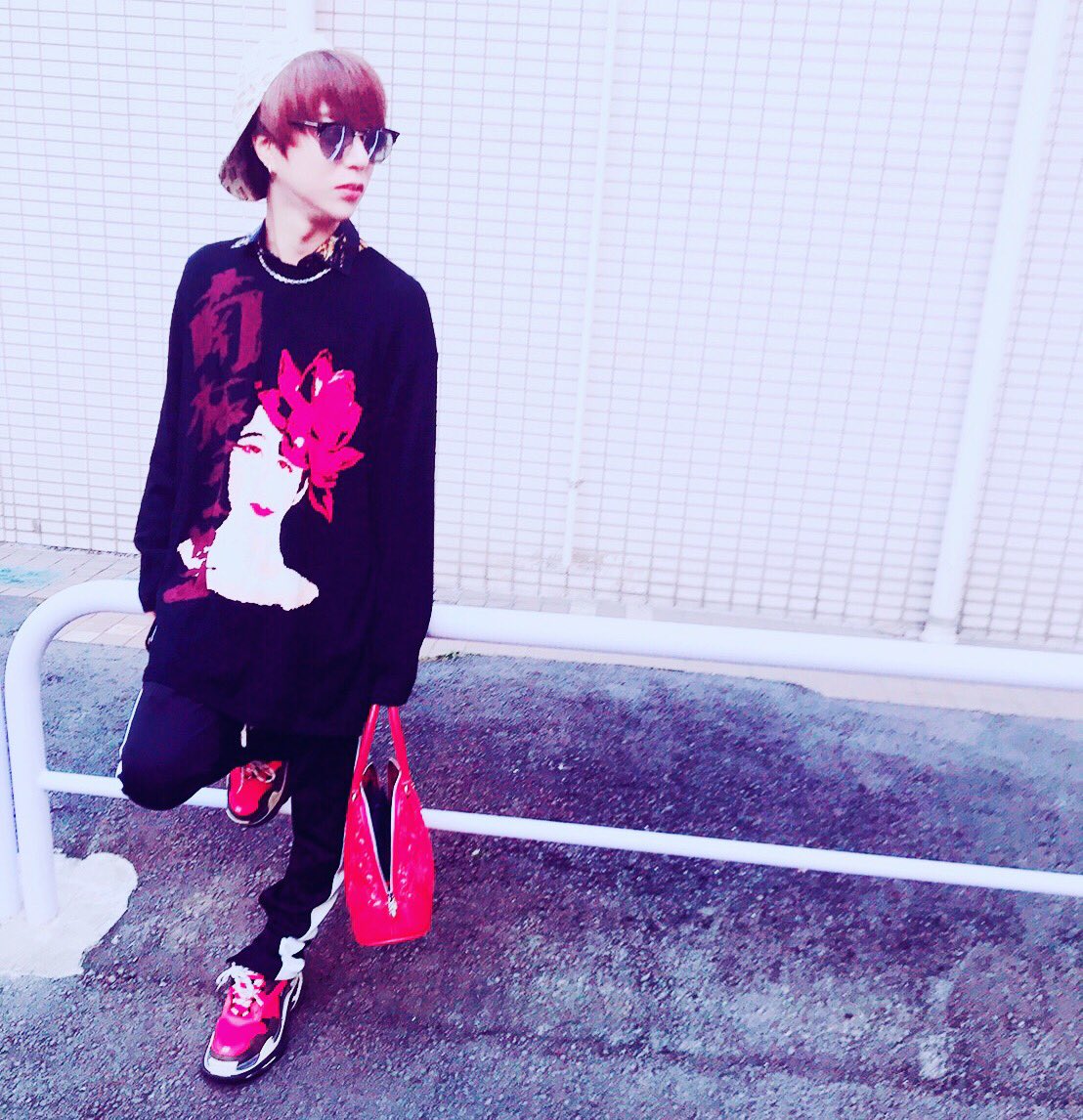 櫻井りょうせい アホにはアホが クズにはクズが 嘘つきには嘘つきが カッコイイにはカッコイイが 金持ちには金持ちが 強い人間には強い人間が 一人の奴には誰も寄らない 気づいてからじゃ全て遅い 類は友を呼ぶ より 類が友を呼ぶ