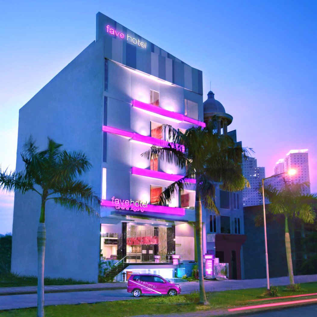 favehotels's tweet photo. As one of 3 favehotels in #Surabaya, favehotel Graha Agung is close to Lenmarc and Pakuwon Mall as entertainment options.

#FunFreshFriendly #favehotels #favehotelGrahaAgung #ArchipelagoInternational https://t.co/42nJ0ge441