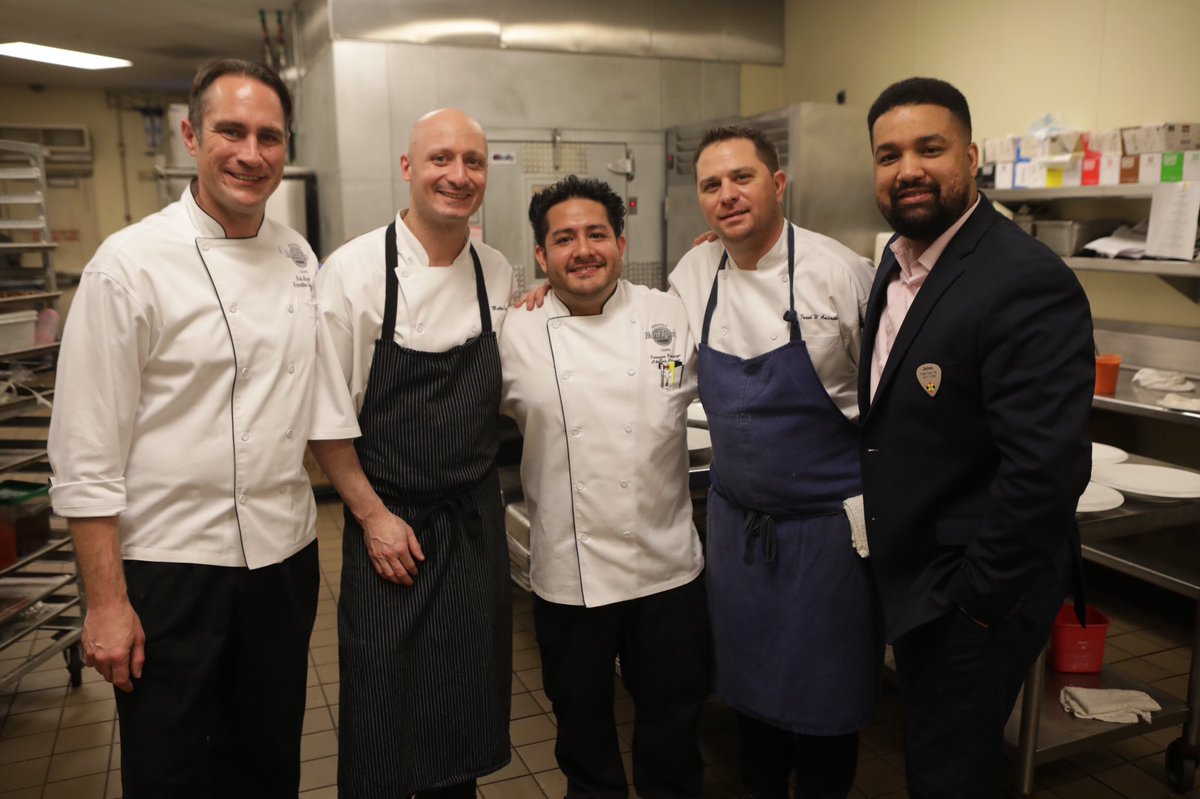 One word, FLAWLESS. The decor, the food, the people, the wine, the service, the chefs, the staff.... wow!

Is this my life? I’m so lucky.

Oh, and seriously book now for March’s #CouncilOak dinner. After tonight, the seats will be filled in no time. 🍷🍇

#WineDinner
