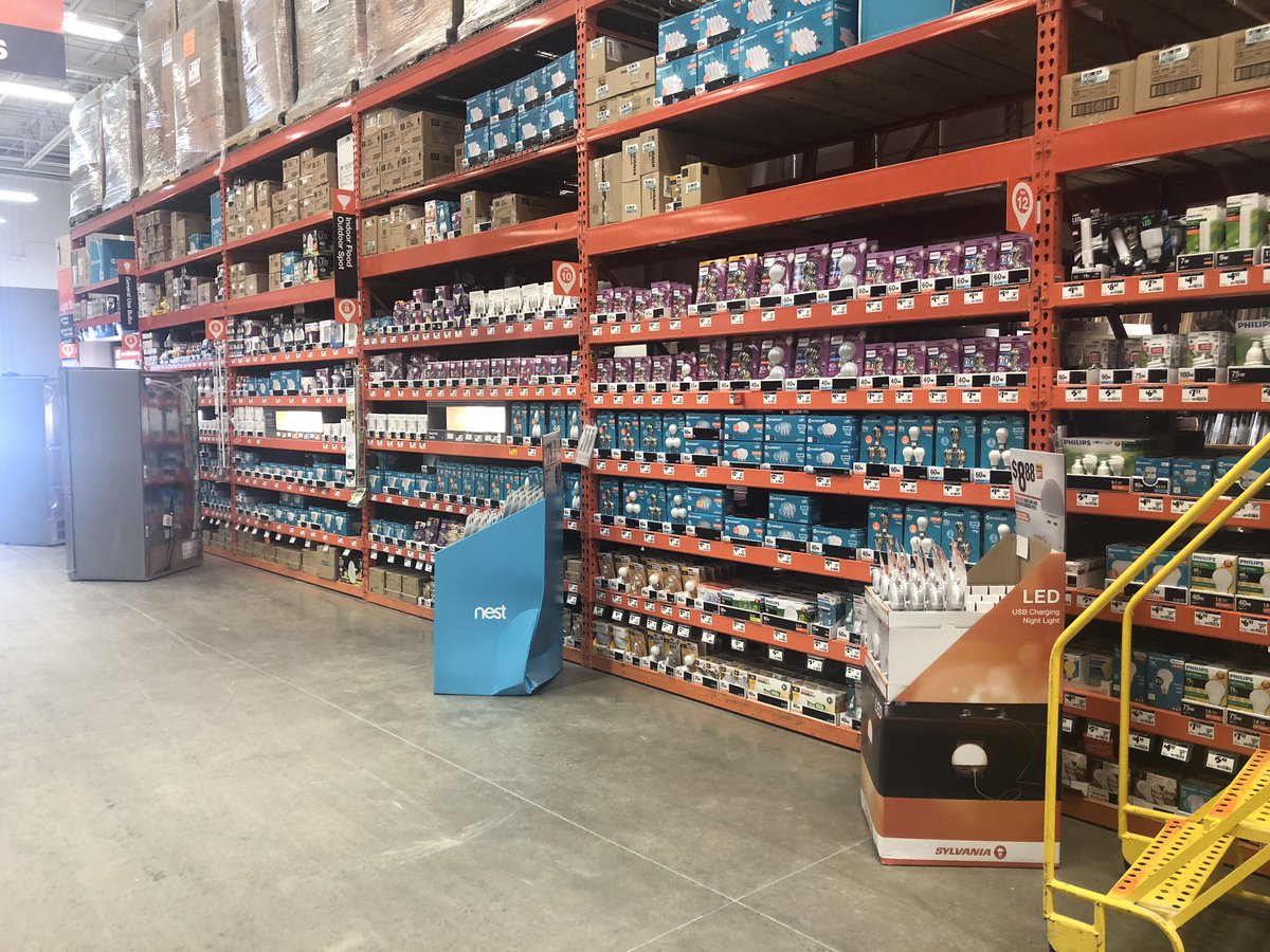 Bob from MET doing a great job, working light bulbs from top to bottom! Great partnership <a href="/john052659/">John Bolton</a> @