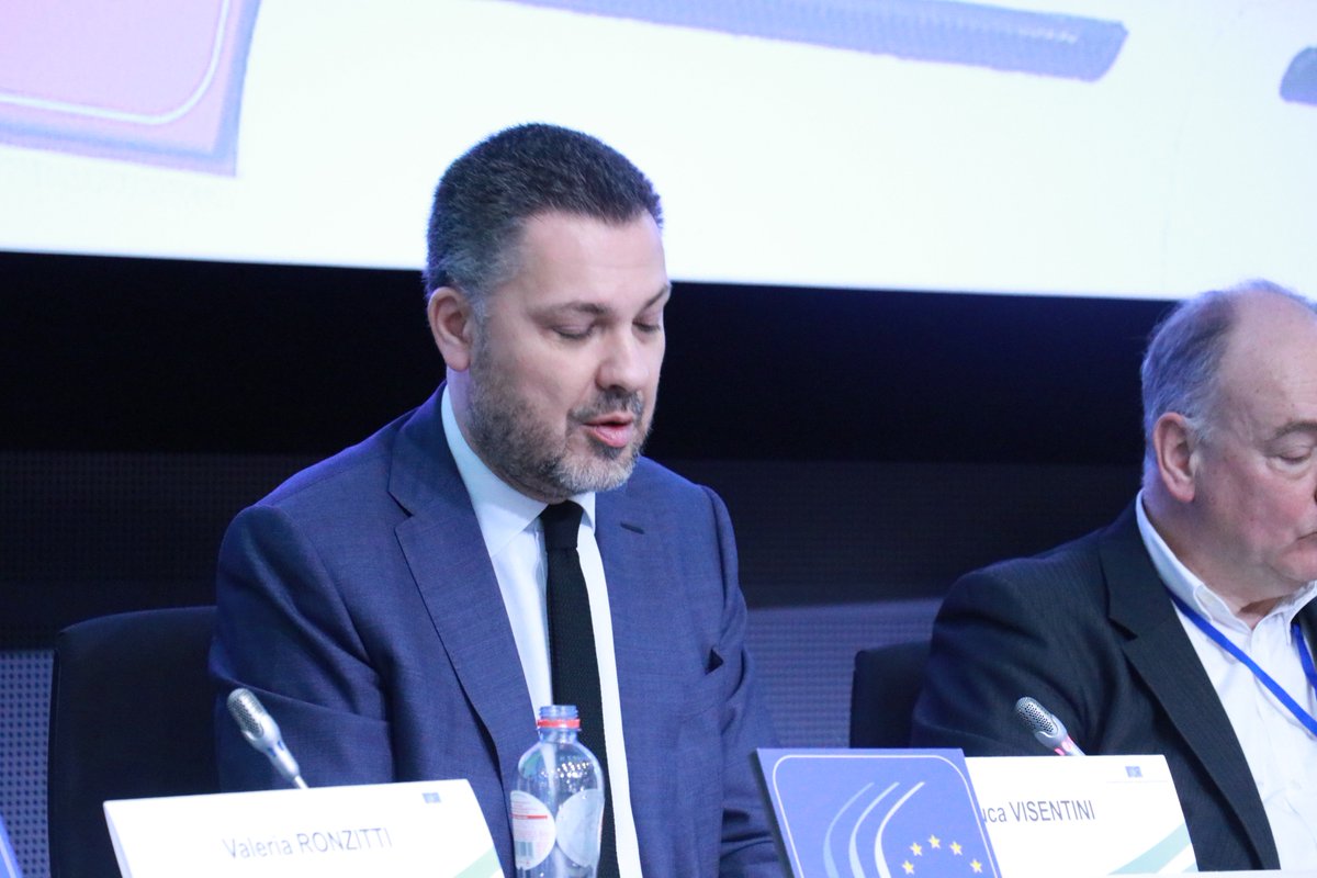Workers' Group EESC (@workerseesc) on Twitter photo .<a href="/VisentiniLuca/">Luca Visentini</a> #EUCivilSociety <a href="/etuc_ces/">EUROPEAN TRADE UNIONS</a> people no longer trust the system, and this is because the social contract was broken during the crisis. Austerity brought us here. Social and environmental justice will take us out. A fair transition to a green economy. #ClimateChange .<a href="/VisentiniLuca/">Luca Visentini</a> #EUCivilSociety <a href="/etuc_ces/">EUROPEAN TRADE UNIONS</a> people no longer trust the system, and this is because the social contract was broken during the crisis. Austerity brought us here. Social and environmental justice will take us out. A fair transition to a green economy. #ClimateChange