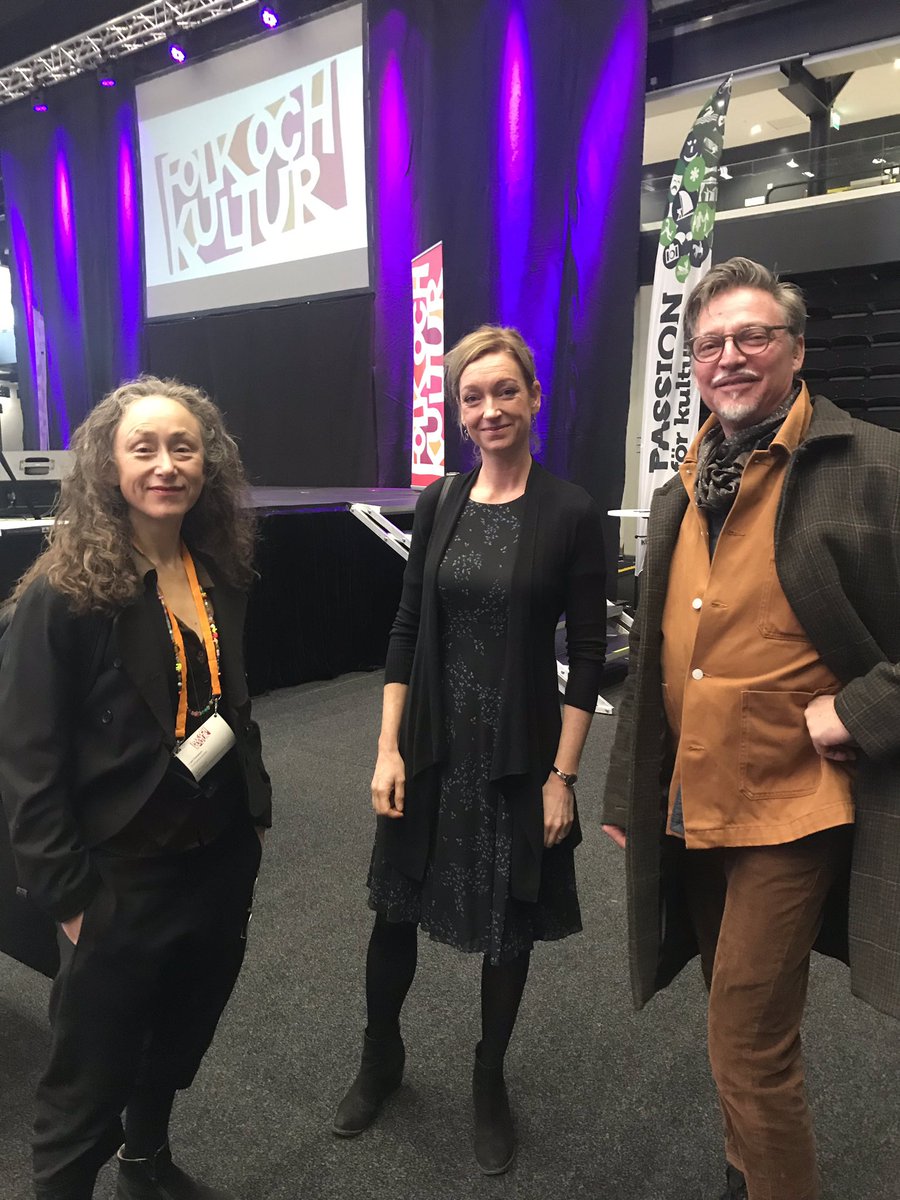 weavingopera's tweet image. Tack @pialundberglon1 för ditt bra anförande om brexit och kultursektorn och ett kort samtal om @weavingopera (kanske on tour;) from Bangladesh via Stockholm to London. #theweave #vävoperan @SweInstitute @LisaReOpera