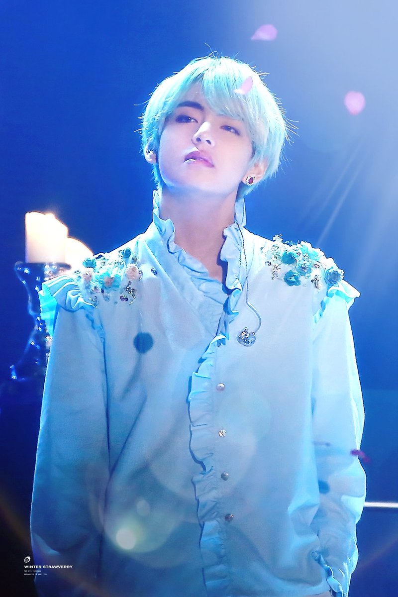 taehyung pics⚡️ tweet media