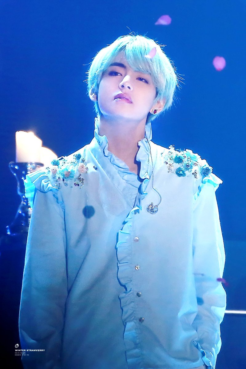taehyung pics⚡️ tweet media