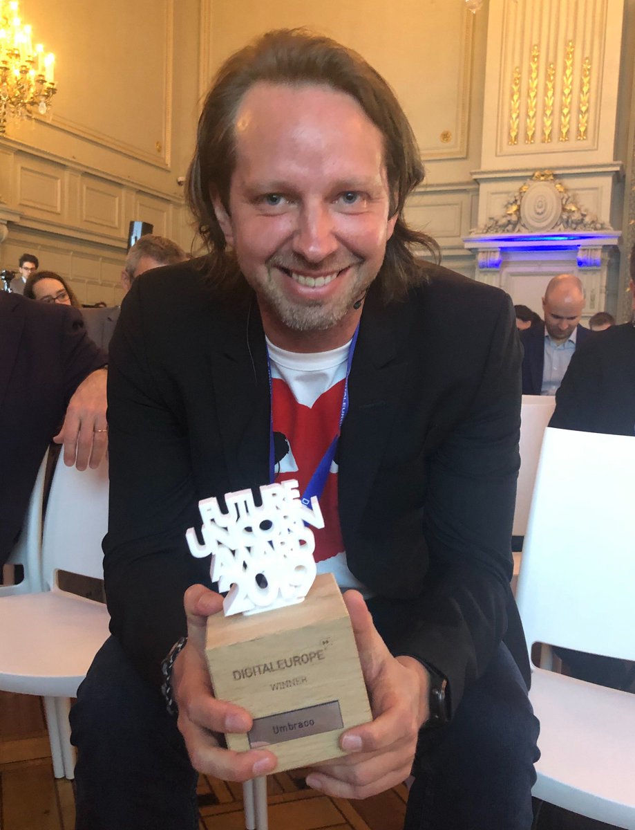 umbraco's tweet image. Live from Brussels 📸Excited to announce that we won! We won the Future Unicorn Award!!! 🥳🦄We're sharing the honor with @teslasuit & @MaasGlobal 👏 Congrats to all the winners and thanks to @DIGITALEUROPE for the award ❤️ #umbraco