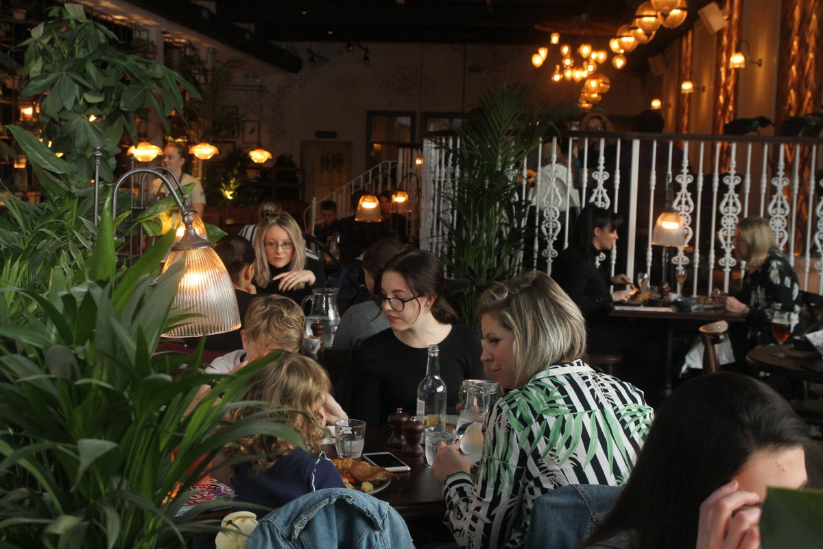 TheNWTC's tweet image. Eating out can be a fantastic experience for little ones 👶 They can develop social skills with the whole family, practice table manners and explore new tastes. 

We’ve put together our top tips for dining out with kids: nwtc.uk.com/newsreel/dinin… 

#familyblog #familylife