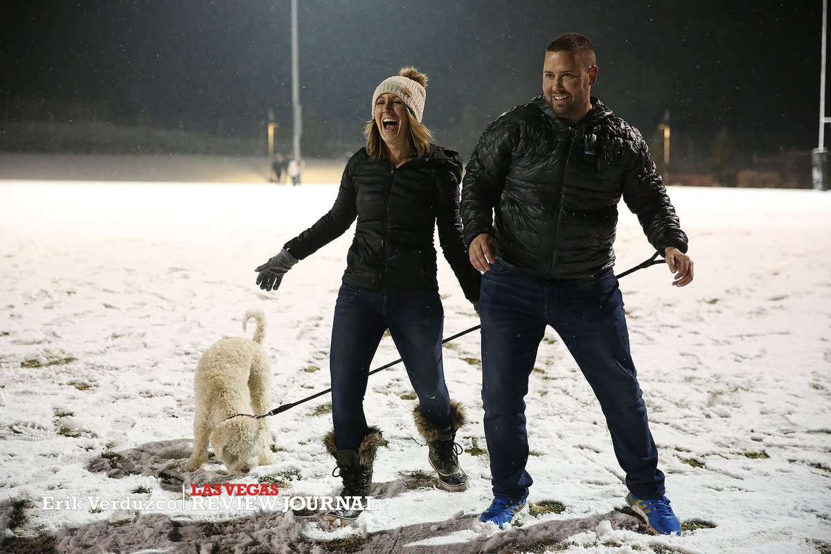 Erik_Verduzco's tweet photo. The Mott family play in the snow at Skye Canyon Park in Las Vegas tonight. #VegasWeather @reviewjournal https://t.co/JcmBy91bRY