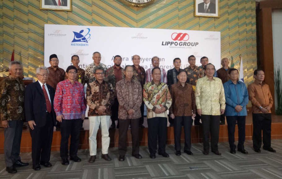 Wa_Wa_Gombal's tweet image. Hebatnya Lippo yg peduli #ristekdikti #mahasiswacerdas #BMBLippo #indoensiamaju #lippotrimaksih #beasiswaLippo #8thnBMBLippo #lippogroup