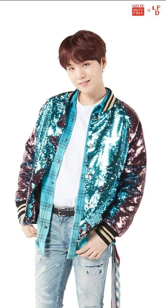 HeyIm_JC's tweet photo. [HQ] Lotte Duty Free Magazine ㅡ #SUGA
#BTS #방탄소년단 #防弾少年団

© @sheenchimchimJM https://t.co/th1gCmc8pa