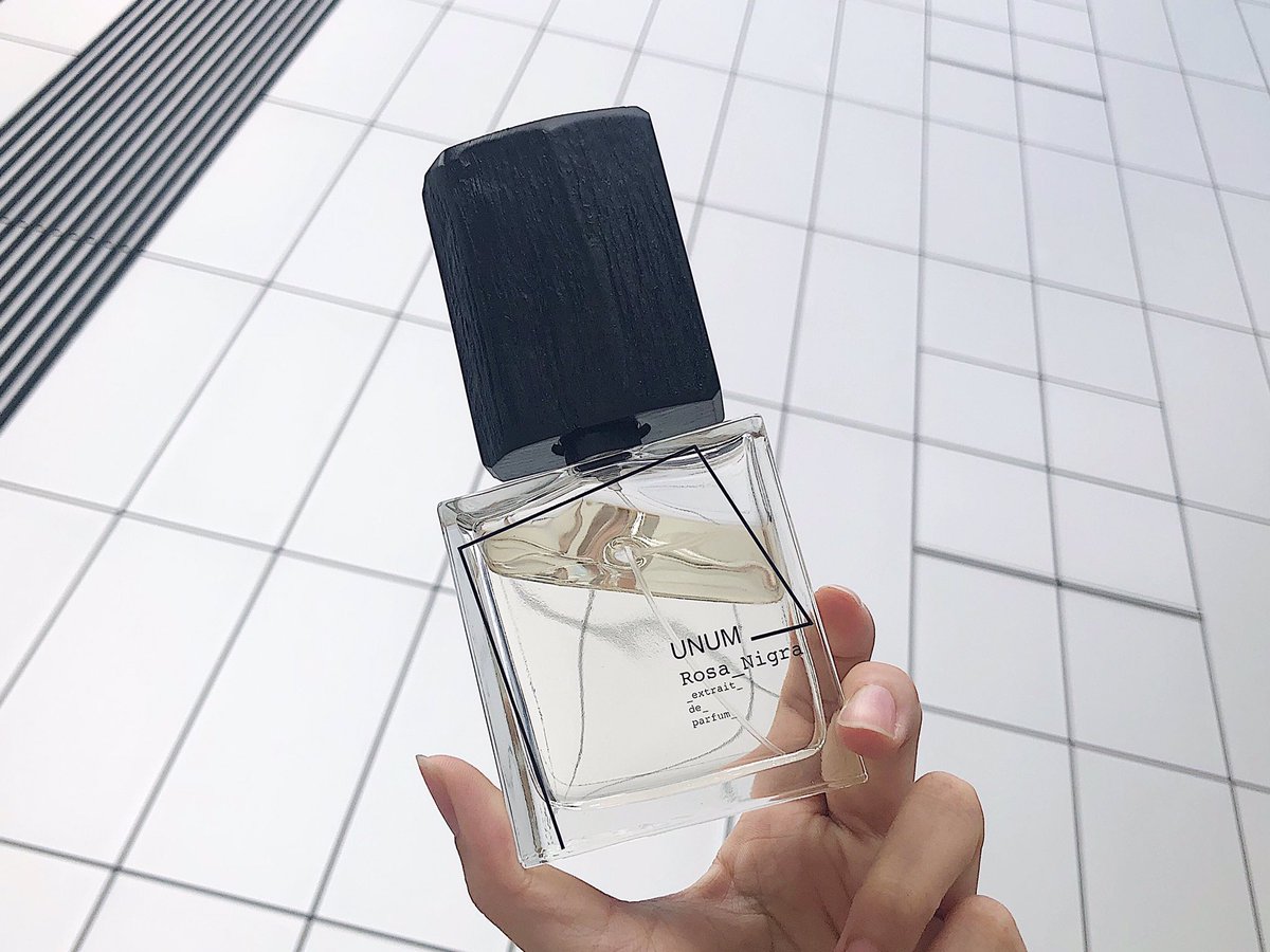 Unum Rosa Nigra | ローザニグラ(黒い薔薇）