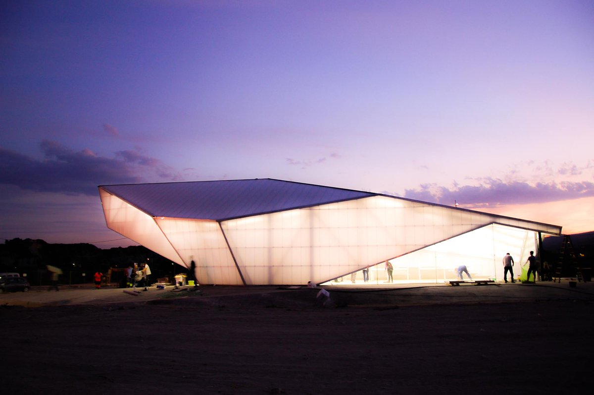 AytoArchena's tweet photo. 🚀#FelizJueves ¡Hoy estamos de enhorabuena! el diseño arquitectónico del Vivero de #Archena elegido en China por la revista especializada en el sector entre los 10 mejores espacios de 4000 propuestas para oficinas. VOTA aquí 
👉🏽 https://t.co/iNohr97eBz
#ArchenaFunciona https://t.co/j0yUIM9NU5