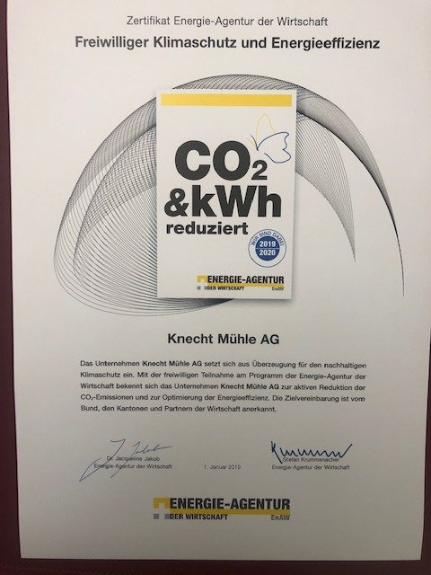 Ich habe am #Klimastreik-Podium in Aarau erwähnt, dass sich die Knecht Mühle seit 15 Jahren freiwillig für Klimaschutz und Energieeffizienz einsetzt. Unser Zertifikat beweists. aargauerzeitung.ch/aargau/kanton-… @spielmann_kelly