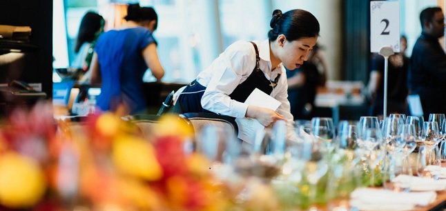 Geen vakgebied is zo internationaal als horeca. Studenten ontdekken de gastvrijheid over de grens. Onze studiereizen hebben alles. Van aperitief tot grand dessert! Benieuwd? Check: travelinventive.nl/topic/horeca