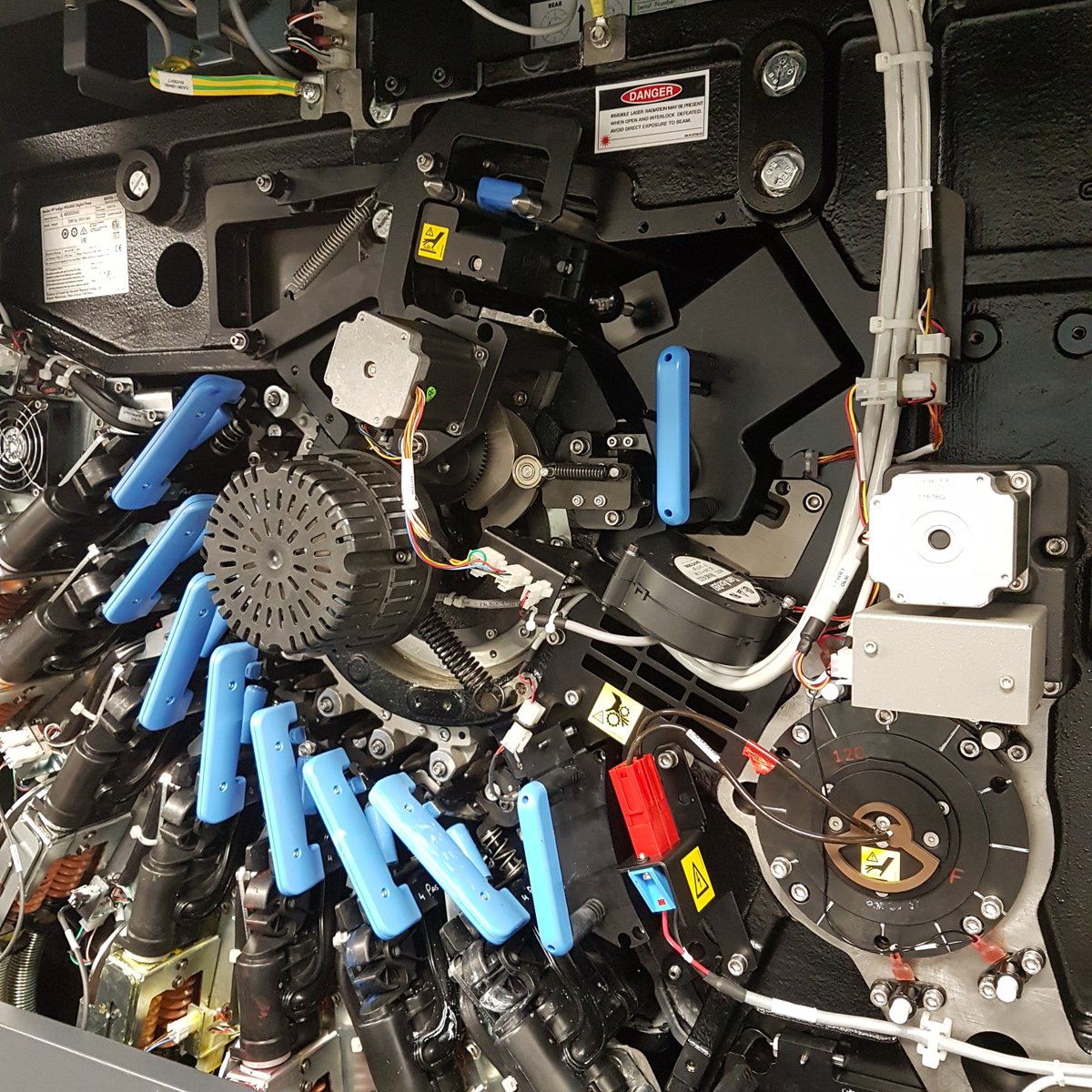 NuPrintTech's tweet photo. Have a look 👀 inside our #HpIndigo press, getting set up to run a trail for our shrink sleeve customer. 

#DontStickYourHandIn 🤨#printers #labels #Packaging #packagingdesign #shrinksleeves https://t.co/c4zfe9Rogt