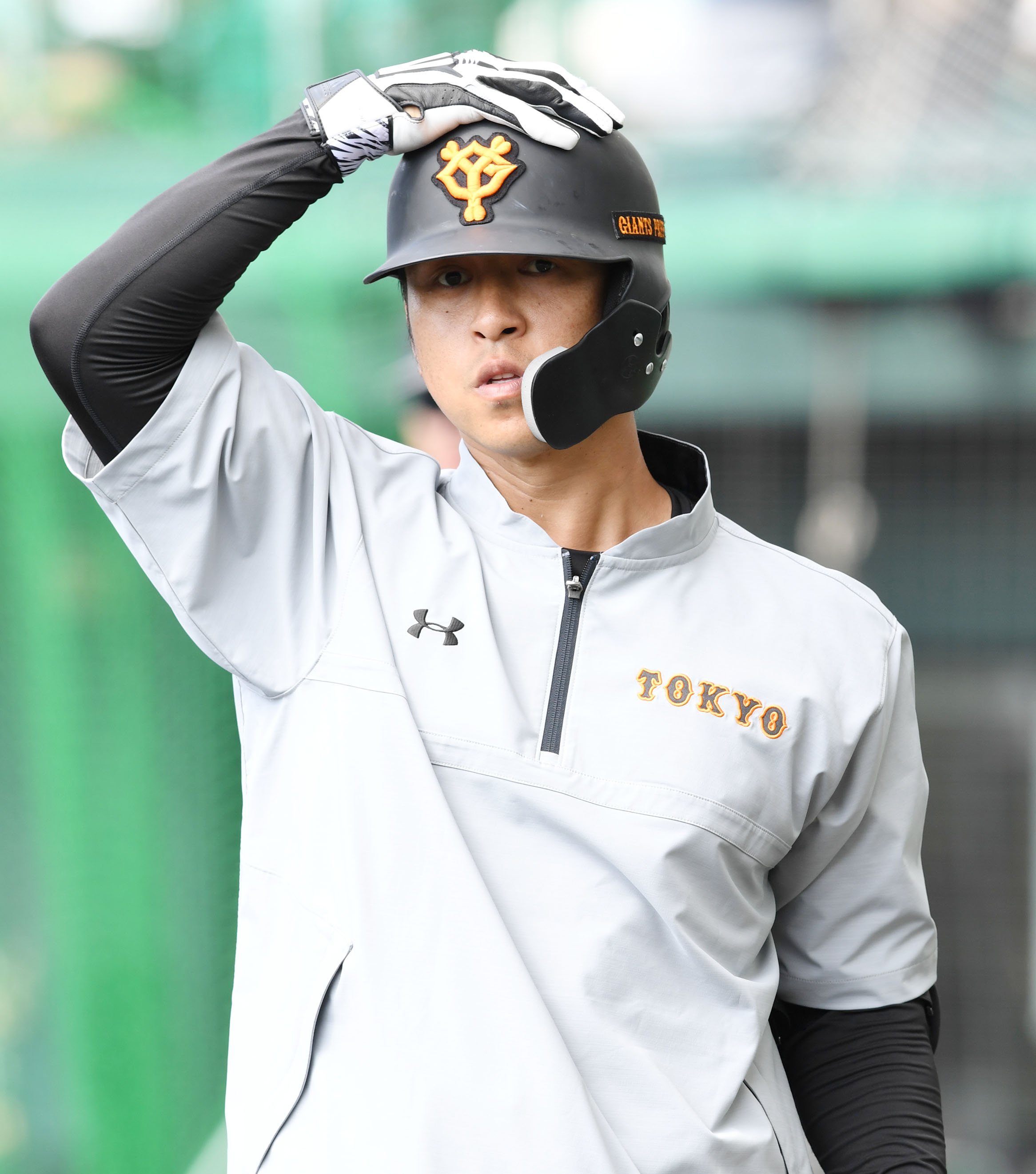 ジャイアンツヘルメット、選手サイン入り