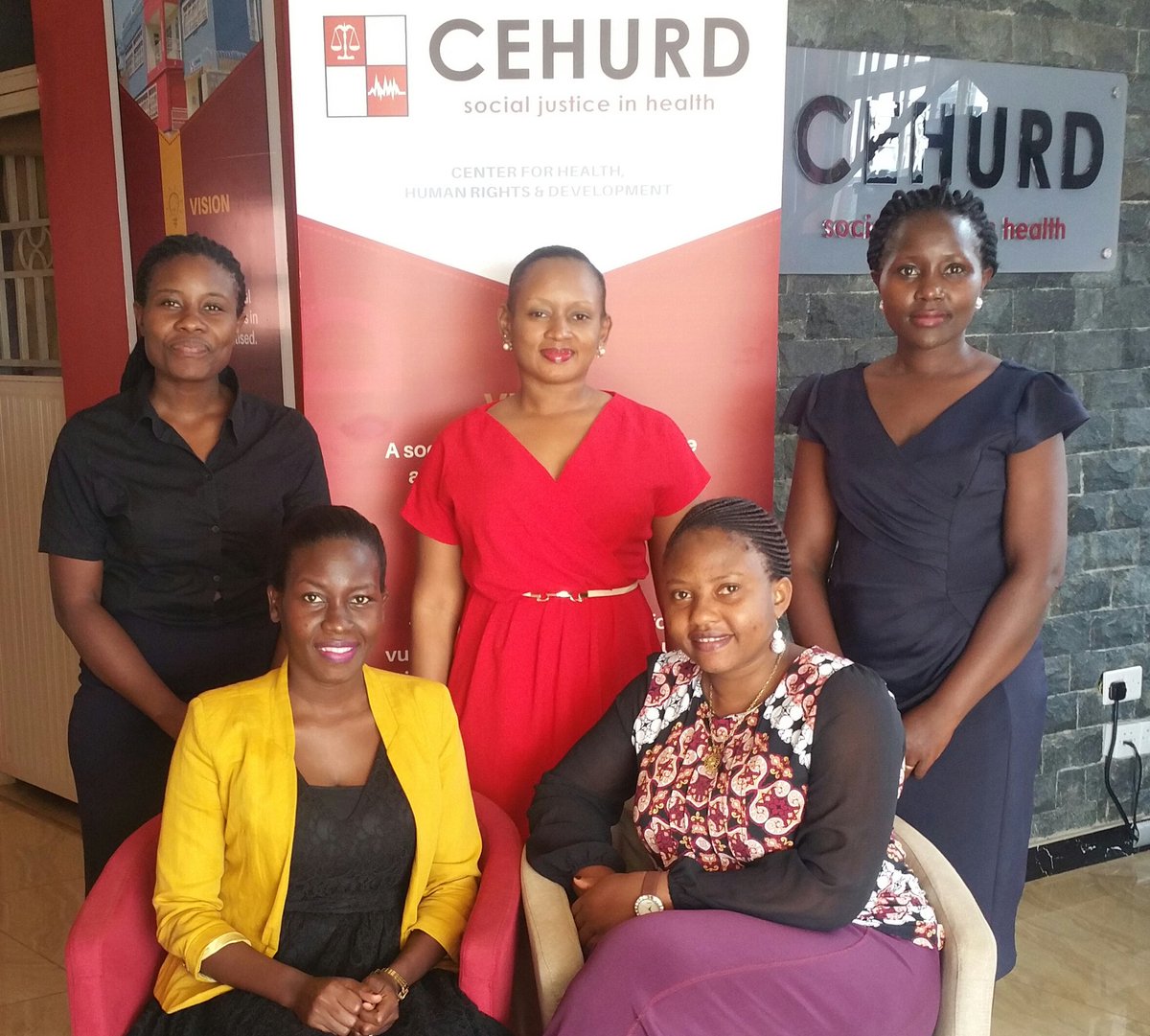 The LASPNET FGGII project team met with @cehurduganda to agree on advocacy strategies for an ongoing case. Justice delayed is justice denied for any victim. #HealthRights #accesstojustice #Legalaid #Corporateaccountability @actionaiduganda