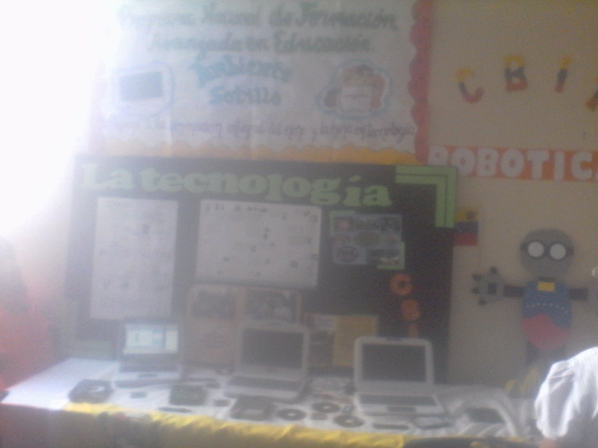 mauvdran's tweet photo. Formando a través de la Tecnología, FUNDABIT  presente en el Congreso Pedagógico Municipal efectuado en el Liceo Hernández Caballero. @Fundabit @fbitanzoategui @MPPEDUCACION @vane_prieto @SalaAnzoategui @psuvaristobulo https://t.co/vpoj0OkBs4