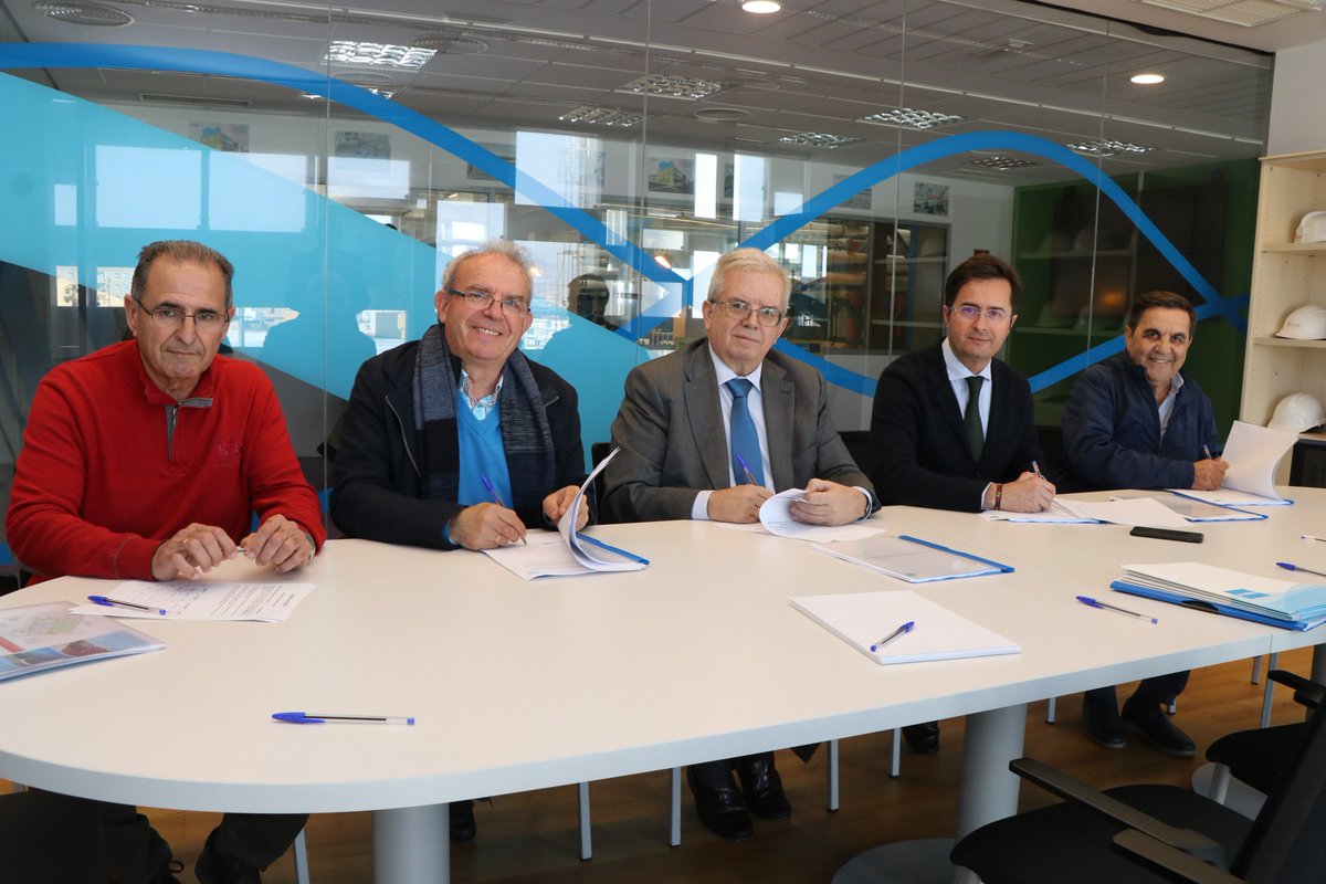 d_cerca's tweet photo. ACTUALIDAD|| Firmada la adenda que permitirá incluir modificaciones en el convenio que regula la financiación y explotación de la Desaladora...https://t.co/jKl4IqegvH @JuntaCentralUs @Acuamed https://t.co/nji6kjLRhY
