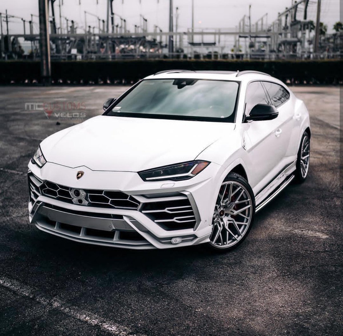 DailyLamboTM's tweet photo. Icecold Urus. https://t.co/OMlgmDyYYZ