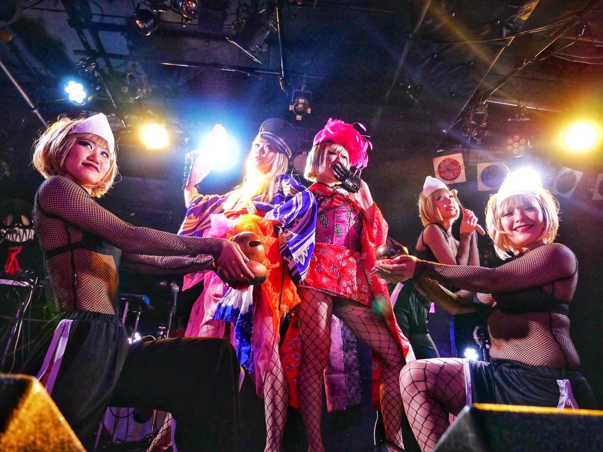 platinumove's tweet photo. 20190217
『TRICOLOR ch.
Royal Red Valentine SP.』
presented by その名はスペィド
@池袋 LIVE INN ROSA
THE LADY SPADE feat.asachill
#THELADYSPADE #その名はスペィド
#asachill #あさちる
https://t.co/T9XHx1t9wJ https://t.co/PeOnnOVB4Z