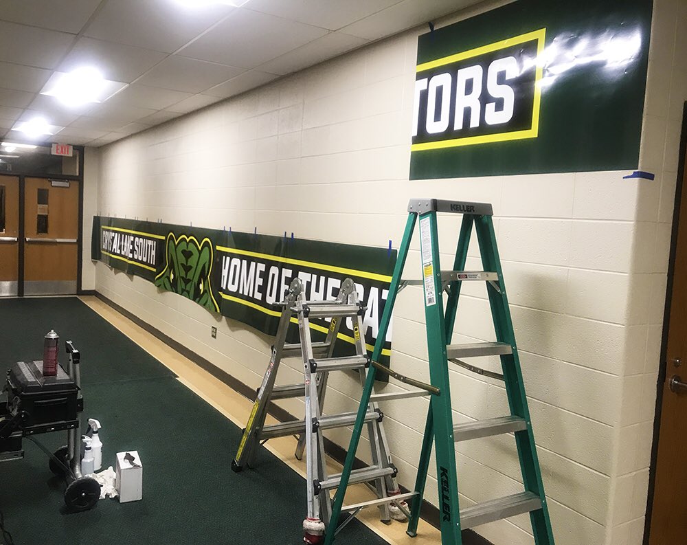 Print_Trans's tweet photo. Progress shots of last nights install @cls_gators https://t.co/BXl1Lpw4N6
