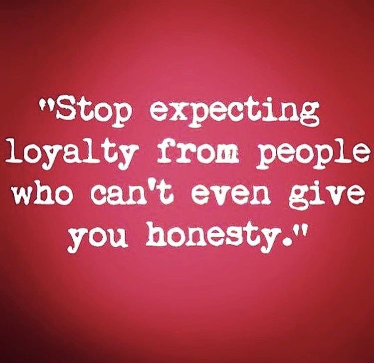 oyt_apparel's tweet photo. Reevaluate your relationships on a regular basis, you may save yourself some heartache!  🙌🏾💪🏾👑.               #LiveRoyal #notoxicrelationships #reevaluate #thursdaythoughts https://t.co/I90nQ6P32N
