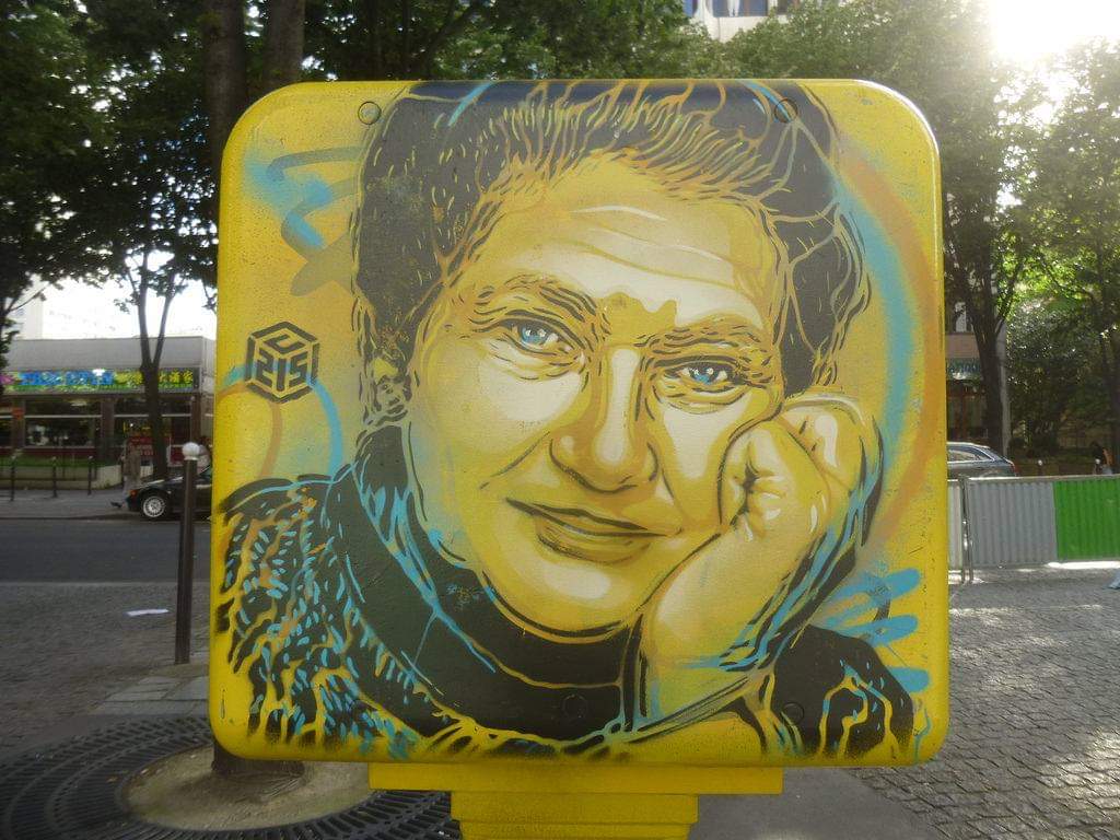 CgtVeil's tweet photo. La cgt Simone Veil condamne avec force le souillage du portrait de Simone Veil et réaffirme son attachement au valeur d égalité de tous... Non à l antisémitisme #SimoneVeil #Nonàlantisemitisme #OnOubliePas #TousEgaux https://t.co/UnA4bDizX6