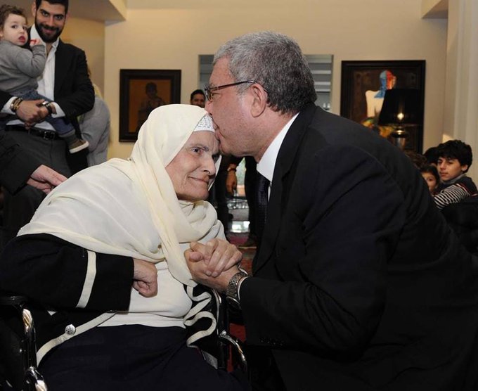 View image on Twitter